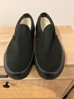 NEW Van's Classic Women's Slip-On Canvas Shoes - Black/Black